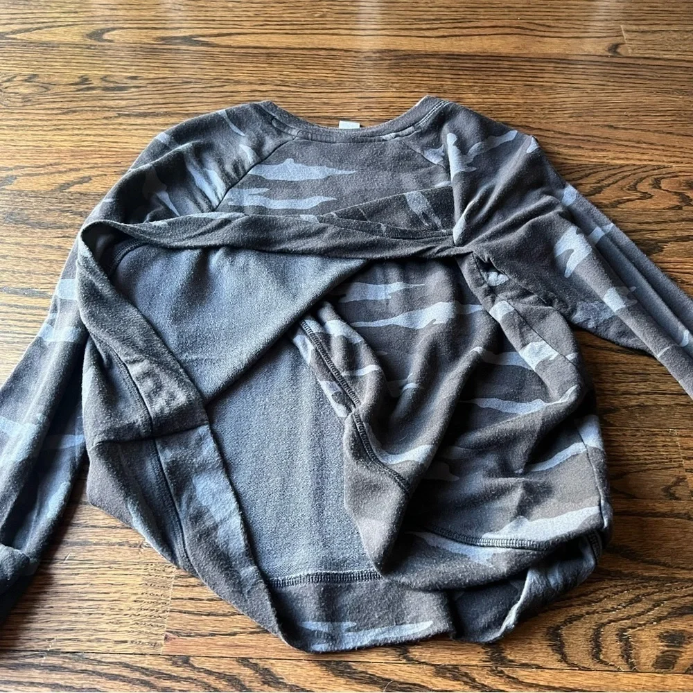 Athleta Girl Camo Comfy Long Sleeve Lounge Top with Petal Back- Large - 12